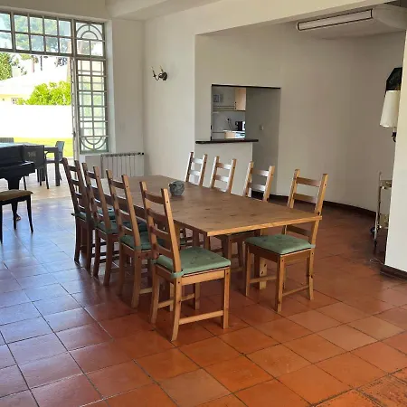 Near & Lisbon Villa Corroios