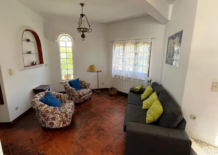 Near & Lisbon Corroios