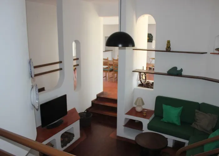 Near & Lisbon Corroios