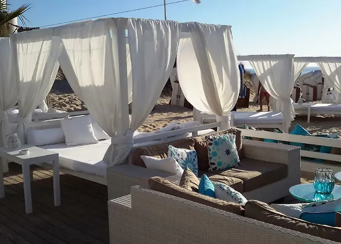 Near & Lisbon Villa Corroios